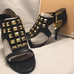 Michael Kors Black and Gold Leather Heels